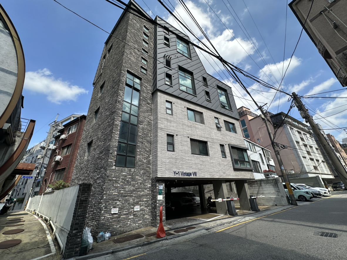 와이원빈티지 302호