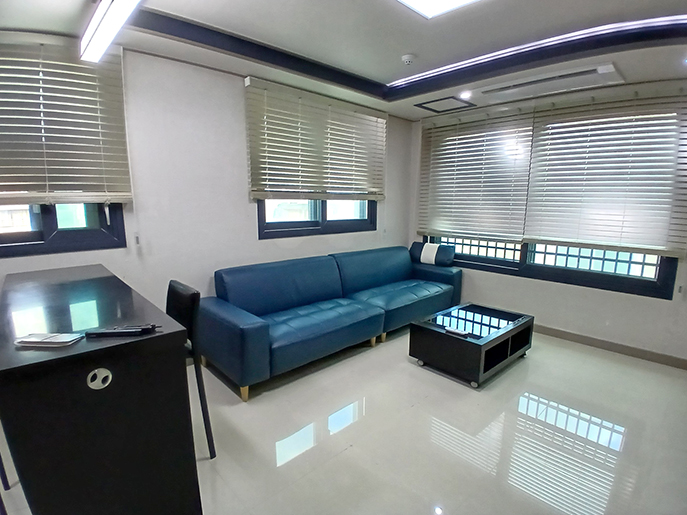 모던라이프 403호