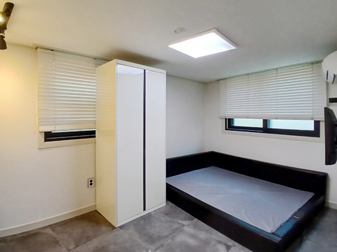 와이원빈티지 303호